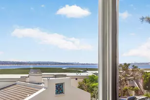 3991 Crown Point Dr, San Diego, CA 92109 - Photo 23