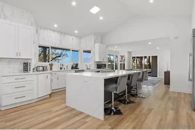  1112 Starview Dr, Vista, CA 92084 - Photo 9