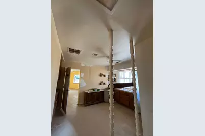  1055 Calle De Amistad, El Mirage, CA 92301 - Photo 17