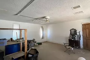 1055 Calle De Amistad, El Mirage, CA 92301 - Photo 41