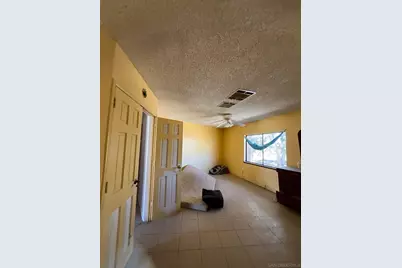  1055 Calle De Amistad, El Mirage, CA 92301 - Photo 25