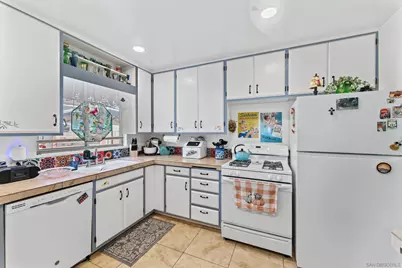  127 W 11th, Escondido, CA 92025 - Photo 15
