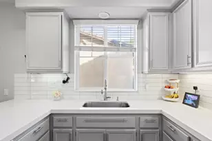 28327 TRIESE St, Murrieta, CA 92563 - Photo 11