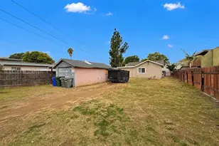 127 W 5th Ave, Escondido, CA 92025 - Photo 11