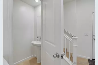  973 Bradley Way, Vista, CA 92081 - Photo 15