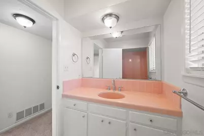  5942 Sagebrush Rd, La Jolla, CA 92037 - Photo 41