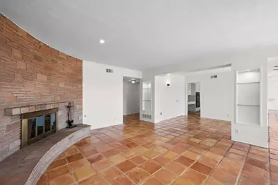  5942 Sagebrush Rd, La Jolla, CA 92037 - Photo 9