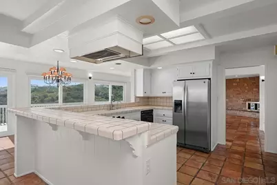  5942 Sagebrush Rd, La Jolla, CA 92037 - Photo 29