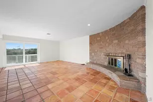 5942 Sagebrush Rd, La Jolla, CA 92037 - Photo 13
