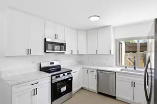 1748 Regency Way C, Chula Vista, CA 91911 - Photo 9