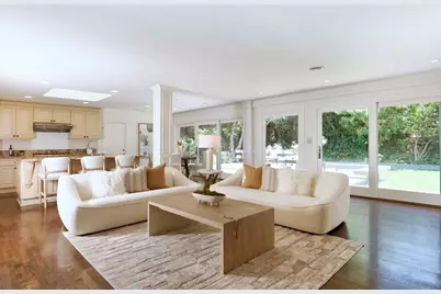  6639 Avenida De Las Pescas, La Jolla, CA 92037 - Photo 11