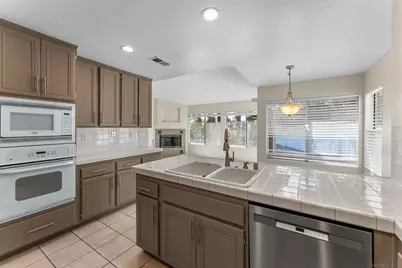  2450 Eastridge Loop, Chula Vista, CA 91915 - Photo 9