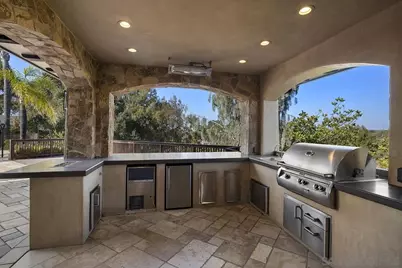  4296 Farley Court, San Diego, CA 92122 - Photo 5