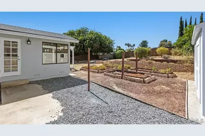  2738 Oak Hill Dr, Escondido, CA 92027 - Photo 35