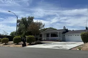 2738 Oak Hill Dr, Escondido, CA 92027 - Photo 3