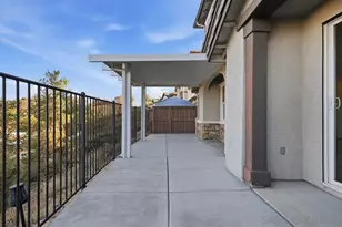 425 S Meadowbrook Dr, San Diego, CA 92114 - Photo 11