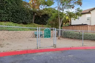 425 S Meadowbrook Dr, San Diego, CA 92114 - Photo 27