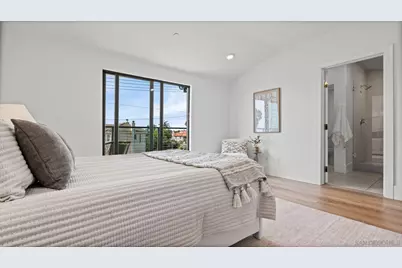  211 Chinquapin Ave, Carlsbad, CA 92008 - Photo 13