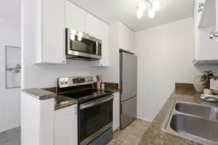4015 Crown Point Dr, San Diego, CA 92109 - Photo 9