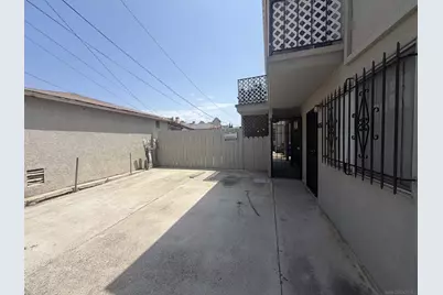  4262 Chamoune, San Diego, CA 92115 - Photo 5