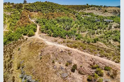  31675 Rancho Amigos Rd #1, Bonsall, CA 92003 - Photo 9