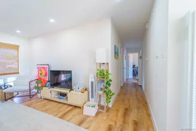  4190 Clairemont Dr, San Diego, CA 92117 - Photo 11