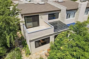 8963 Caminito Fresco, La Jolla, CA 92037 - Photo 47