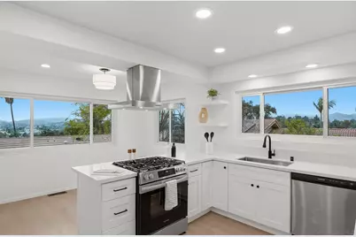  810 Omar Dr, Escondido, CA 92025 - Photo 13