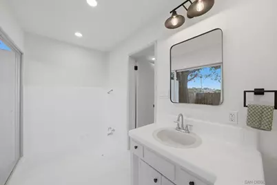  810 Omar Dr, Escondido, CA 92025 - Photo 37