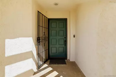  2174 Villa Sonoma Gln, Escondido, CA 92029 - Photo 3