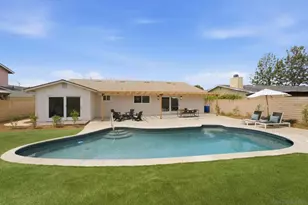 3610 Trieste Dr, Carlsbad, CA 92010 - Photo 3