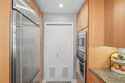  325 7th #308, San Diego, CA 92101 - Photo 13