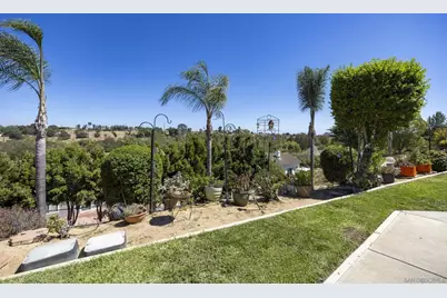  1221 Palomares Ct., Fallbrook, CA 92028 - Photo 15