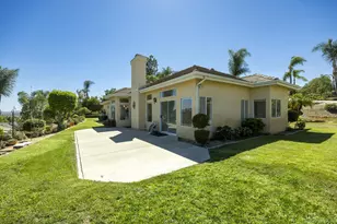 1221 Palomares Ct, Fallbrook, CA 92028 - Photo 17