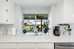 39813 Creative Dr, Temecula, CA 92591 - Photo 11