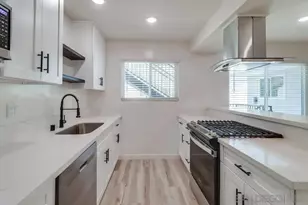 1478 Hornblend St, San Diego, CA 92109 - Photo 9
