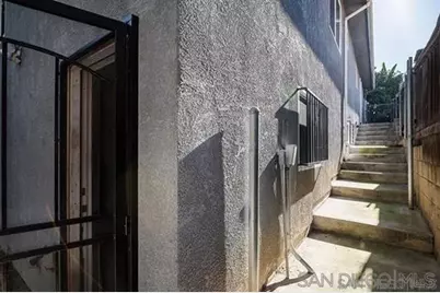  4788 Auburn Dr, San Diego, CA 92105 - Photo 3