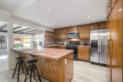  750 Melrose Pl, Vista, CA 92083 - Photo 15