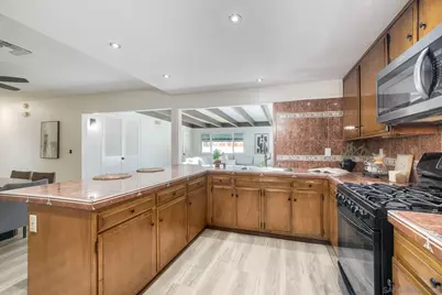  750 Melrose Pl, Vista, CA 92083 - Photo 17