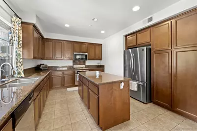  2205 Andalusia Lane #6, Chula Vista, CA 91915 - Photo 9