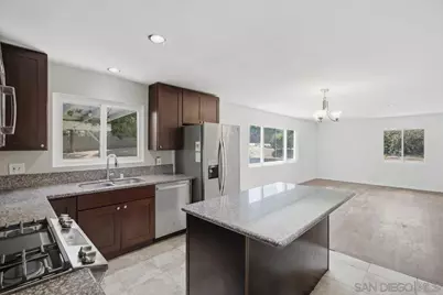  860 Magarian Rd, Fallbrook, CA 92028 - Photo 5