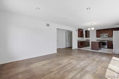  860 Magarian Rd, Fallbrook, CA 92028 - Photo 9