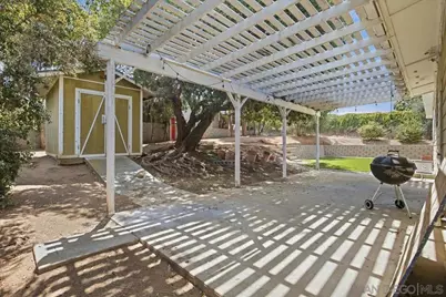  860 Magarian Rd, Fallbrook, CA 92028 - Photo 25
