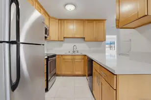 8332 Regents Rd, San Diego, CA 92122 - Photo 3