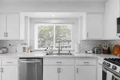  849 Bluebell Ct, Carlsbad, CA 92011 - Photo 11