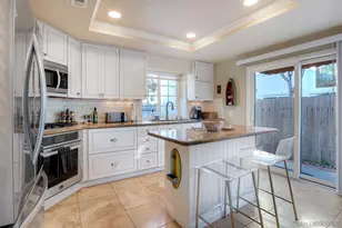 2037 Countrywood Way, Encinitas, CA 92024 - Photo 7