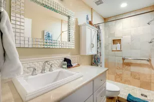 2037 Countrywood Way, Encinitas, CA 92024 - Photo 23