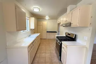 3671 Campus Dr, Oceanside, CA 92056 - Photo 9