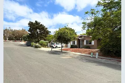  3671 Campus Dr, Oceanside, CA 92056 - Photo 39