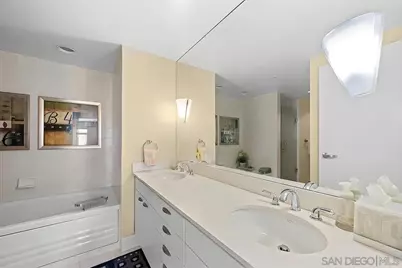  645 Front Street #1804, San Diego, CA 92101 - Photo 17